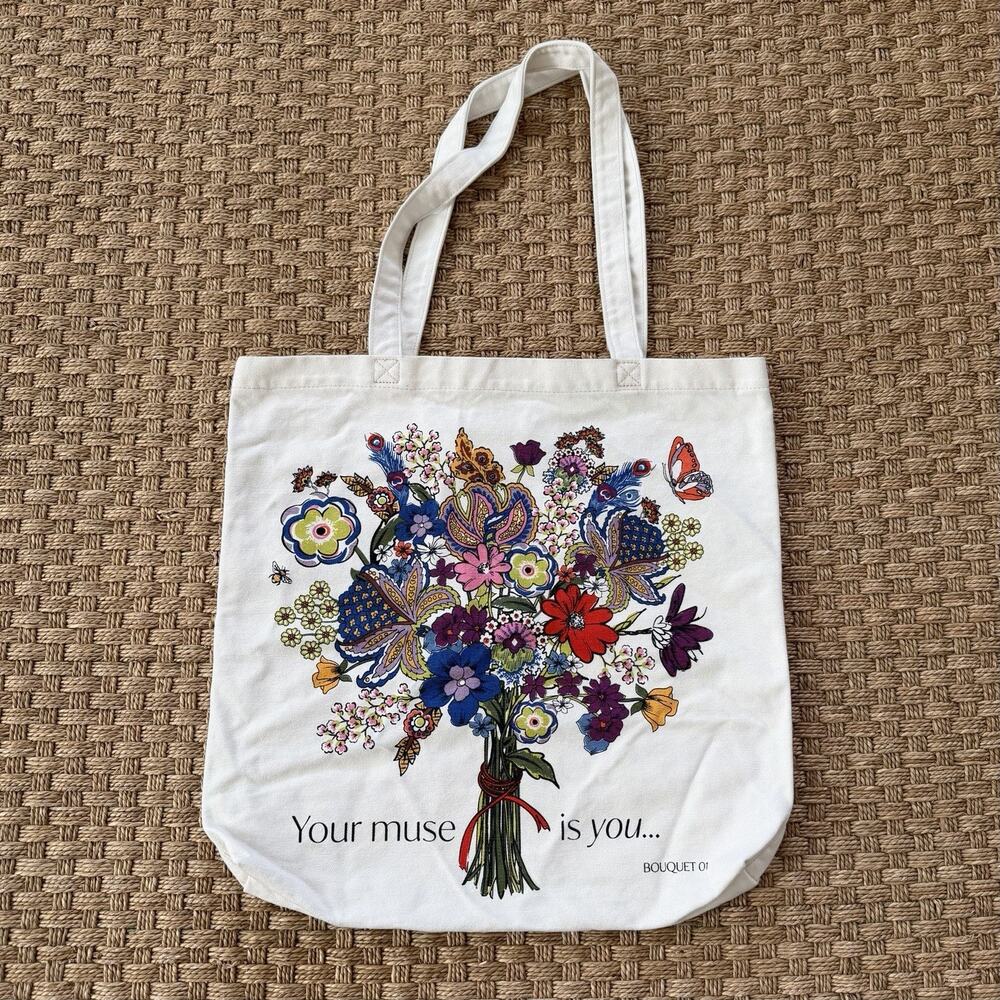 Vera Bradley Woodlark Tote Bouquet #1 Floral Design Pattern